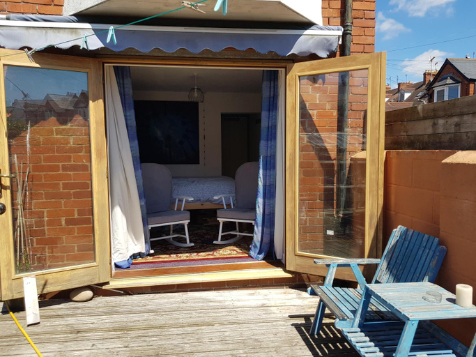 Others 2, Garden room, Devon