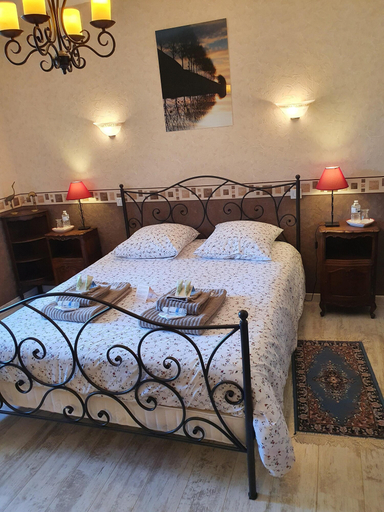 Bedroom 5, Au Bon Vivant, Haute-Saône