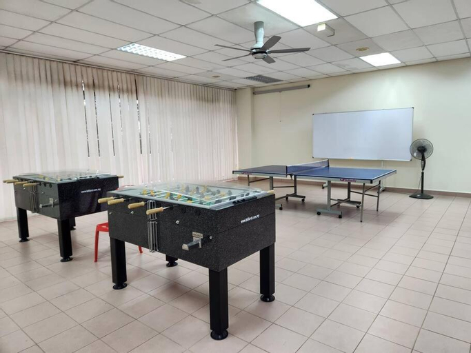 Food & Drinks, 7pax-Genting Premium Outlet LARGEST Family Retro English Cottage - F-Parking, Self C-In, Genting Highlands