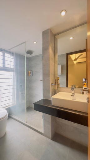 Bathroom 4, Priyo Nibash Stylish Residential Hotel, Dhaka