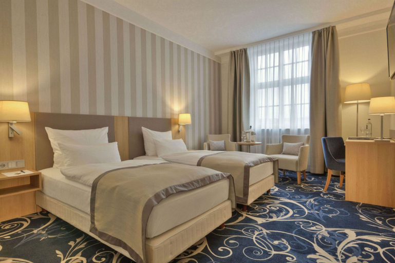 Bedroom 2, Schlosshotel Karlsruhe, Karlsruhe