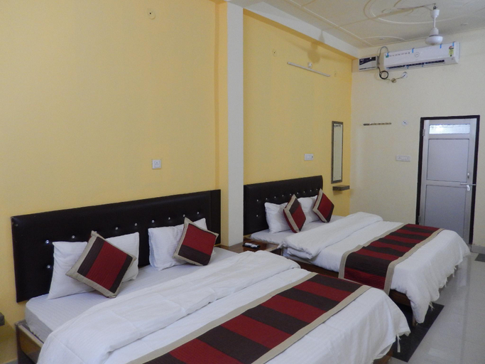 Bedroom 2, Ranthambhore Tiger Hut, Sawai Madhopur