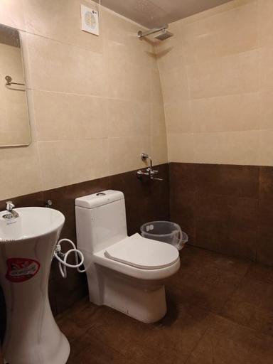 Bathroom 4, Vista Peak View Ooty, The Nilgiris