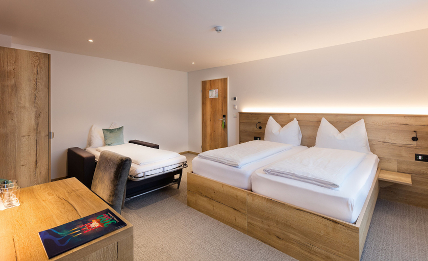 Bedroom 2, Hotel Vaduzerhof by b_smart