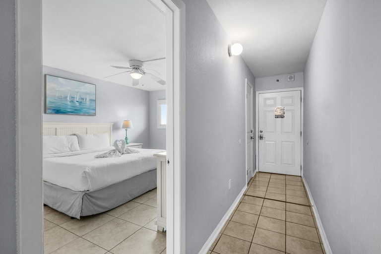 Bedroom 4, The Summit 606, Bay