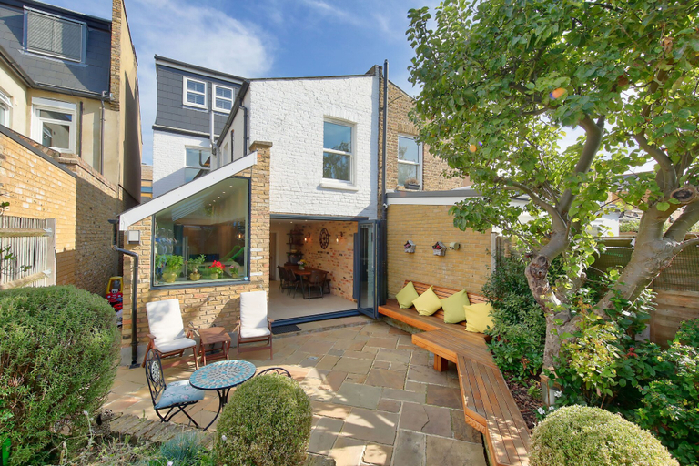 Exterior & Views 2, Central Wimbledon House Sleeps 8 - Secluded Garden, London