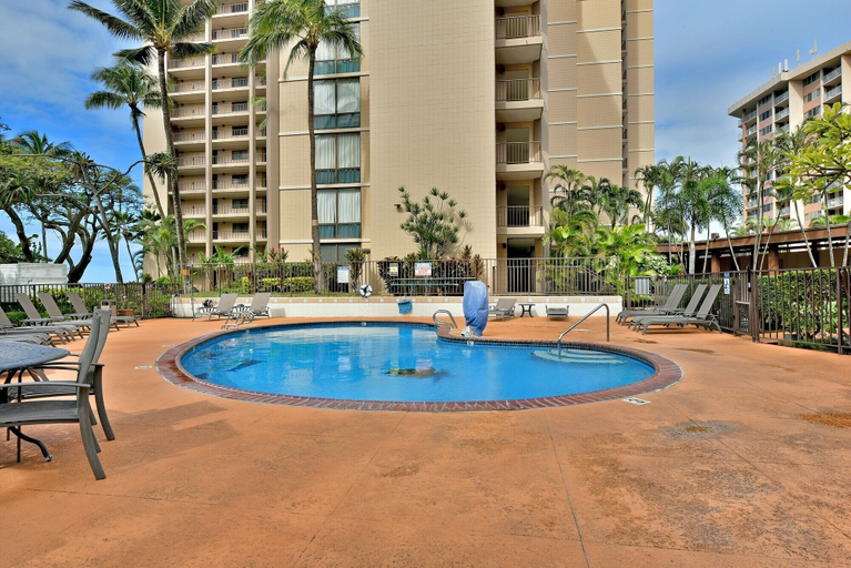 Exterior & Views, Valley Isle #1206 Studio Bedroom Condo by RedAwning, Maui