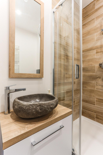 Bathroom 2, Simply Modern Apartments, Toruń City