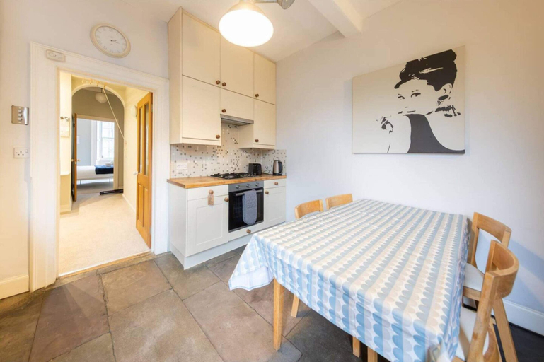 Others 3, Beautiful 1 Bed Flat in Vibrant Stockbridge, Edinburgh