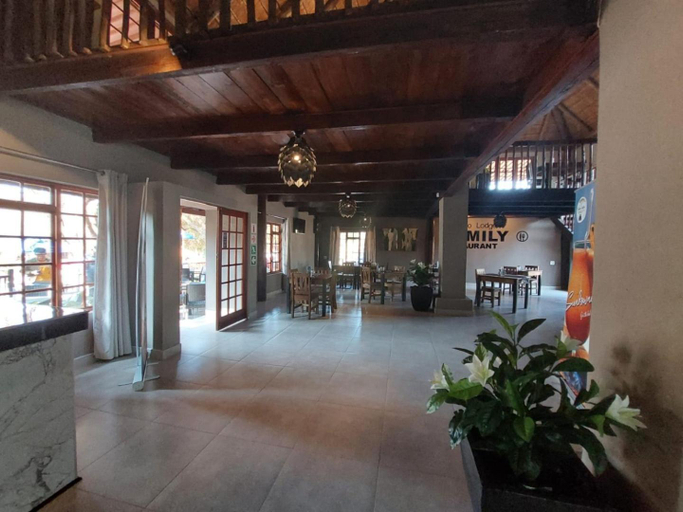 Food & Drinks 2, Tapologo Lodge, Ngaka Modiri Molema