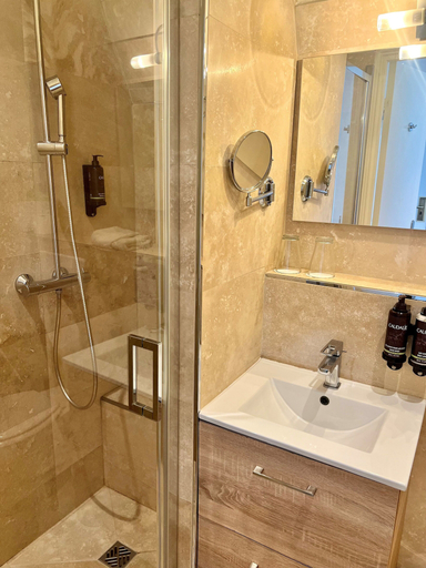Bathroom 5, Chateau de Challanges, Côte-d'Or