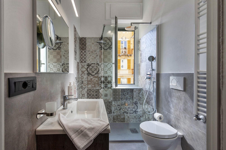 Bathroom 4, L Aria del Mare by Wonderful Italy, Genova