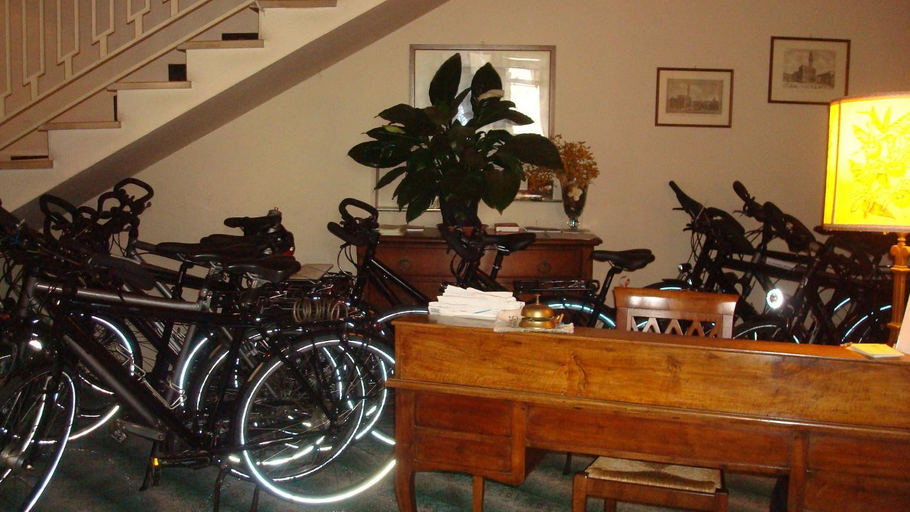 Others 5, Albergo La Sfinge, Siena