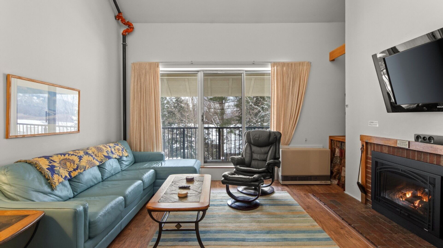 19 Mountainside 2 Bedroom Condo by RedAwning, Washington