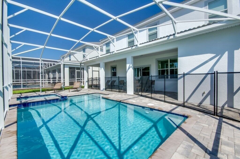 Sport & Beauty 5, 6 Bed 6 Bath Champions Gate Golf Resort! 6 Bedroom Villa by RedAwning, Polk