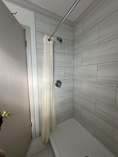 Bathroom 5, Signature Inn Winnemucca, Humboldt