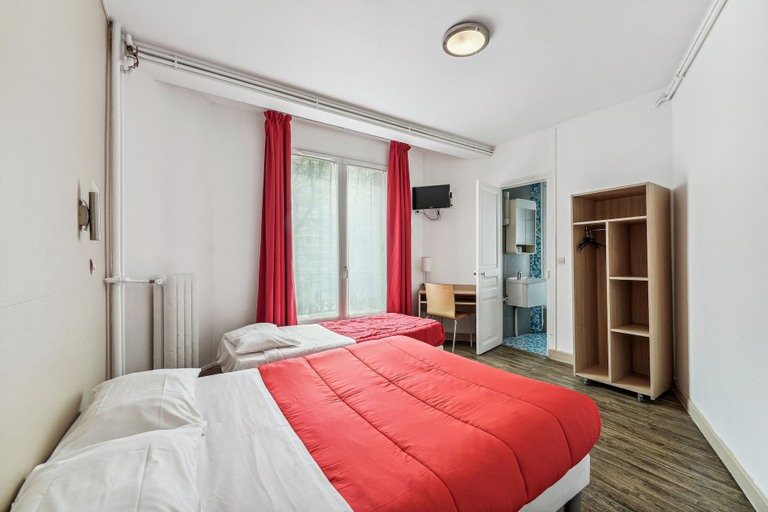 Bedroom 2, Hôtel Tolbiac, Paris