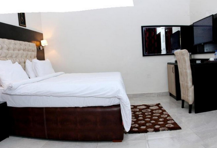 Bedroom, La Diva Hotels and Events Centre, Oshimili North