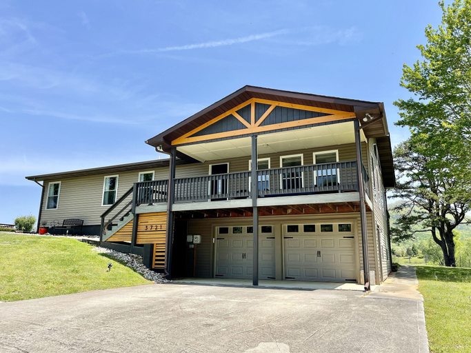Exterior & Views 2, Wearadise Mountain Views Home features Hot Tub and Fire Pit by RedAwning, Sevier