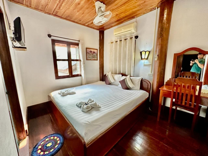 Bedroom 3, Rattana Guesthouse, Luang Prabang