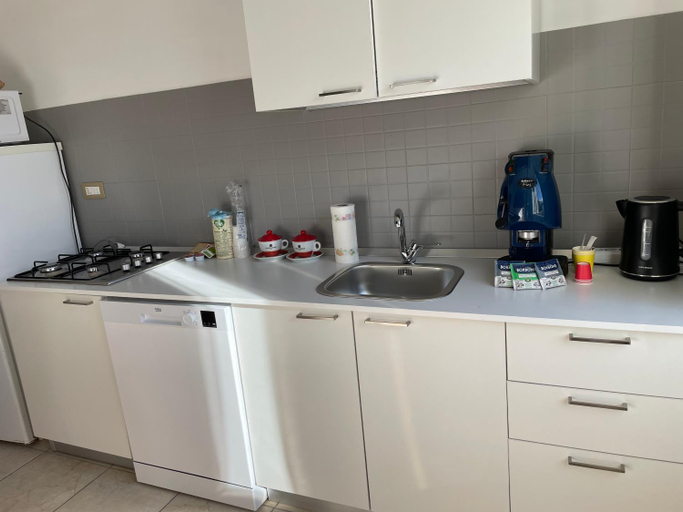 Others 4, Mezzaluna Guest House, Salerno