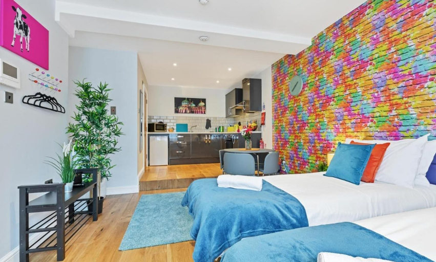 Others 4, Rainbow Studio - Spacious City Centre - Close to sea - Sleeps 1 to 3 Guests, Brighton and Hove