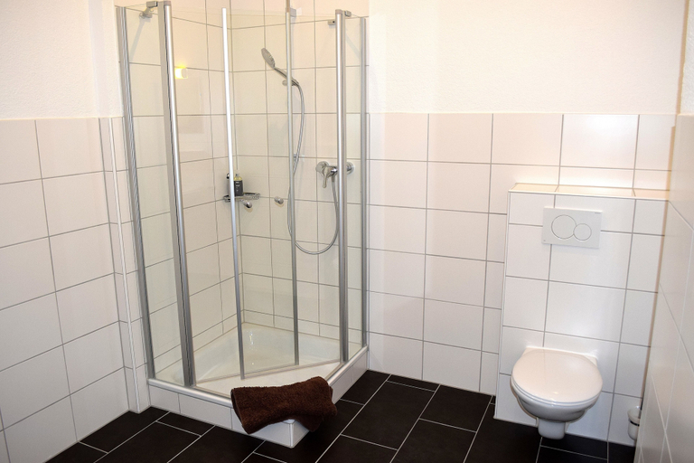 Bathroom 5, Boardinghouse - Stadtvilla Budget, Schweinfurt