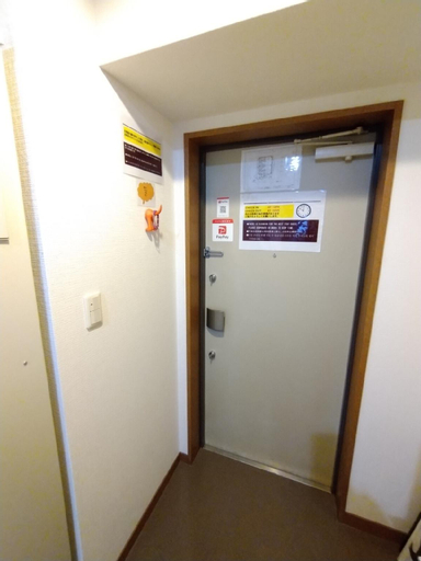 There are 3 rooms on one floor of N1, which can accommodate up to 12 people. ☆ Central Osaka ☆ Within walking distance of Kuromon, Dotonbori, and Namba., Osaka