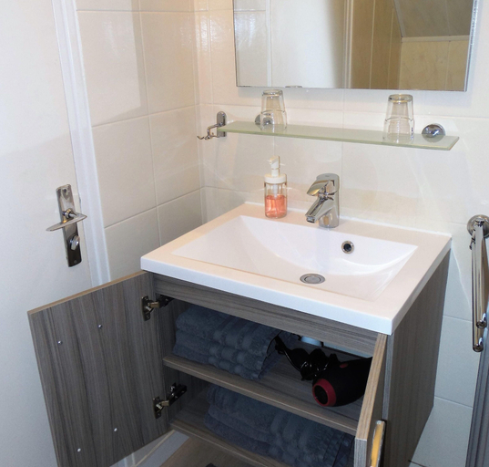 Bathroom 4, Résidence la Hoguette, Ille-et-Vilaine