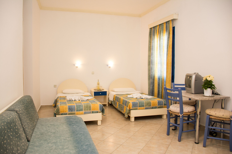 Bedroom 3, Uncle George Holiday Apts, Crete