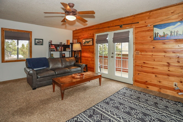 Others 5, Maple Hill Lodge 2 Bedroom Home by RedAwning, San Bernardino