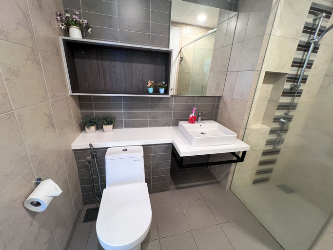 Bathroom 9