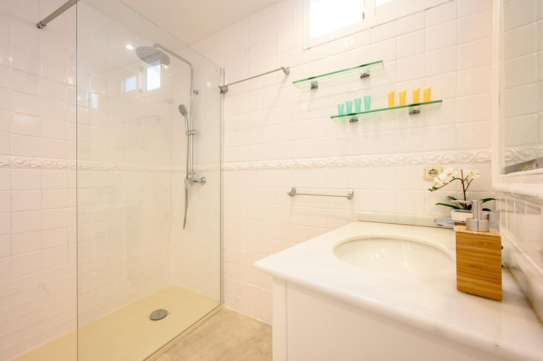 Bathroom 4, Imperator Sea Views Apartments, Málaga