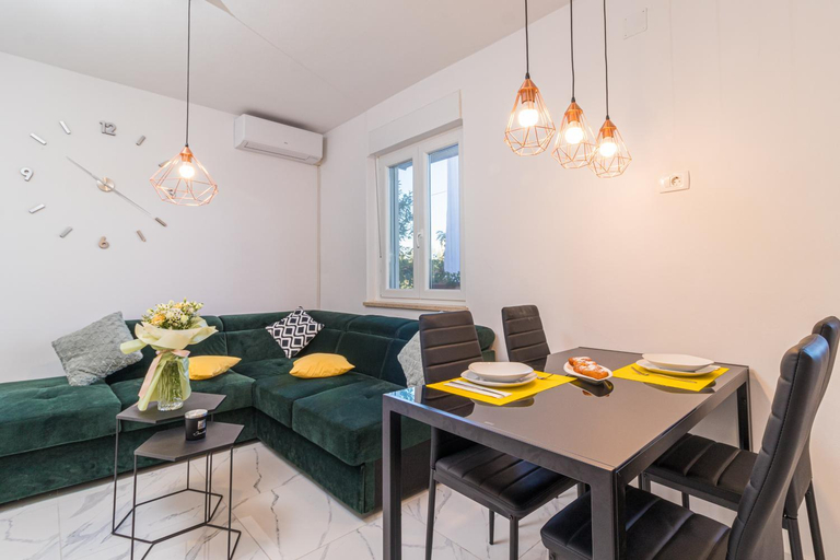 Others 5, Three waves Apartment NEW, Pula