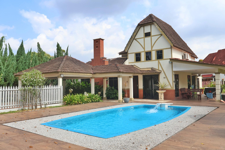 Sport & Beauty 2, Yussy Private Garden @ Afamosa Villa, Alor Gajah