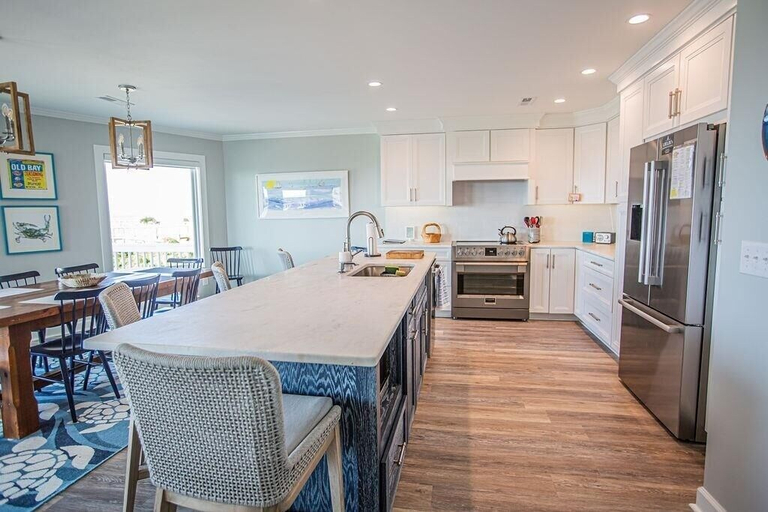 Private kitchen 4, Three Girls 5 Bedroom Home by RedAwning, Brunswick