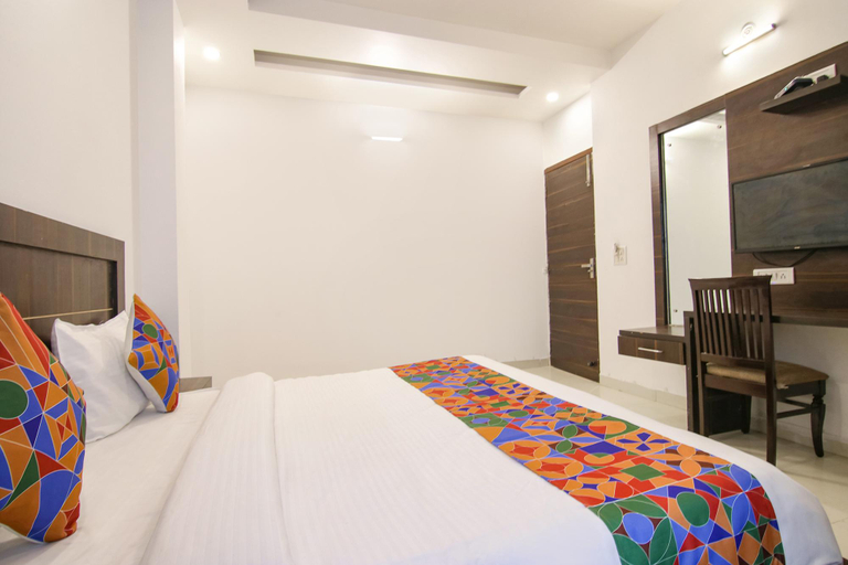 Bedroom 3, Via Aerosky Inn, Delhi