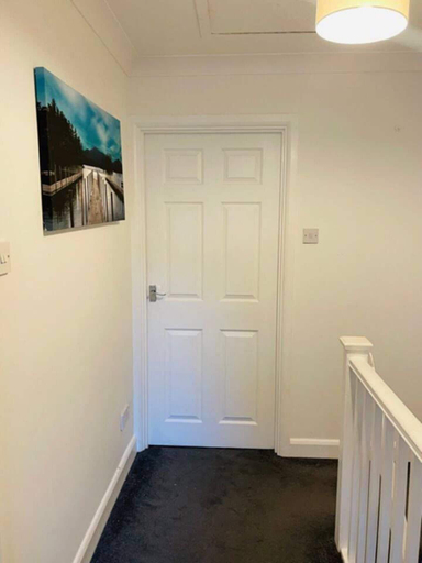 Others 5, Lovely 2-bed House in Rochester, Medway