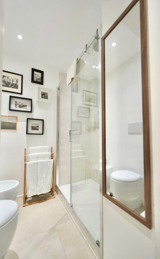 Bathroom 2, CASABELLA By VINILE Antico mercato Ortigia Siracusa, Syracuse