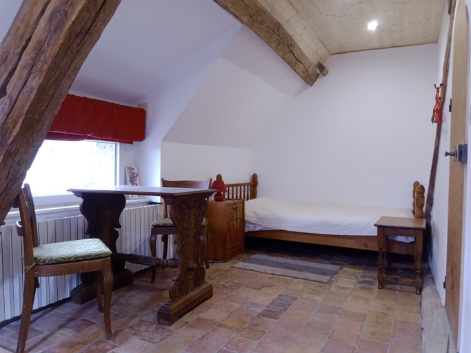Others 5, Le relais Poyo, Nièvre