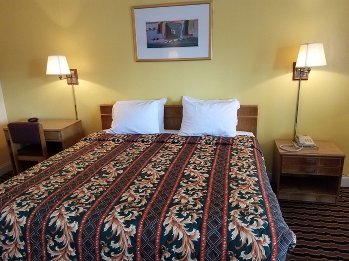 Bedroom 1, Scottish inns, Dooly