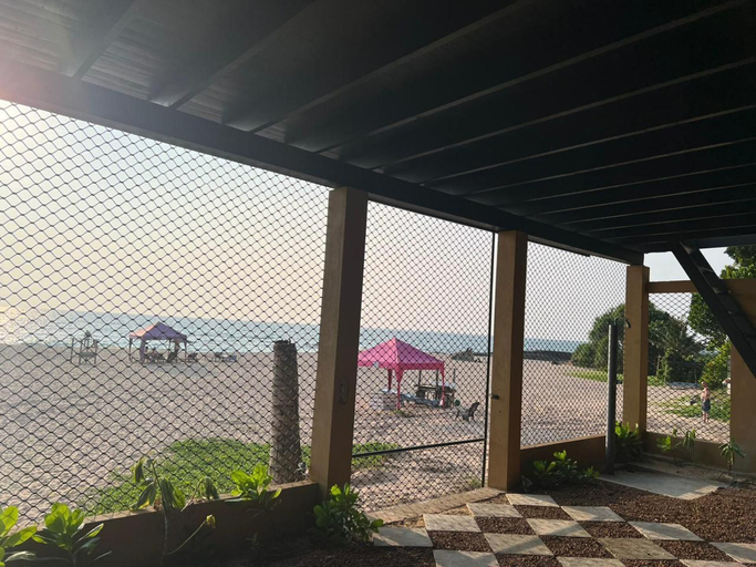 Property grounds 4, Oceanfront Luxury Private Villa in Ambalangoda, Ambalangoda