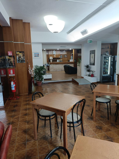Others 3, Hotel Alba Serravalle, Pistoia