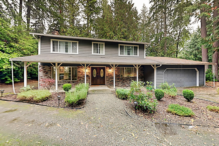 Exterior & Views 1, Woodinville Escape, King