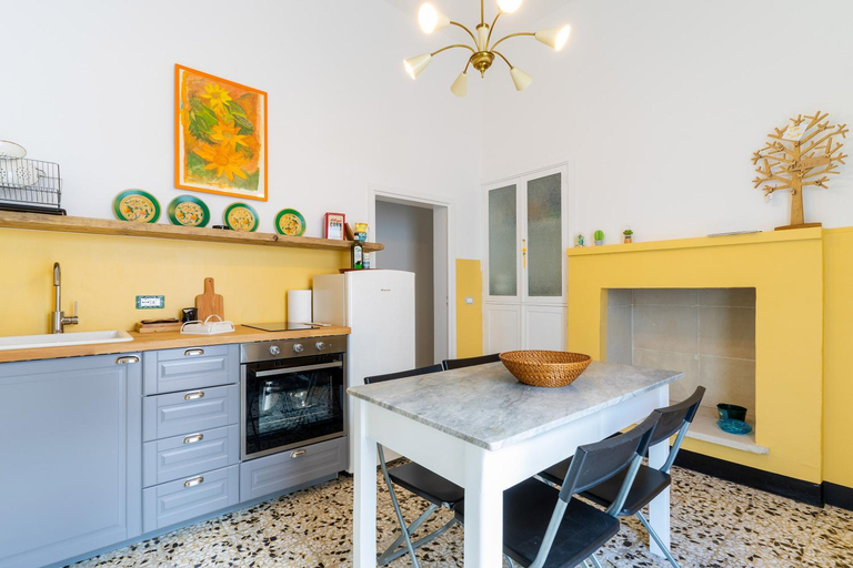 Others 3, LE CASE camera doppia con bagno privato e terrazza, Lecce