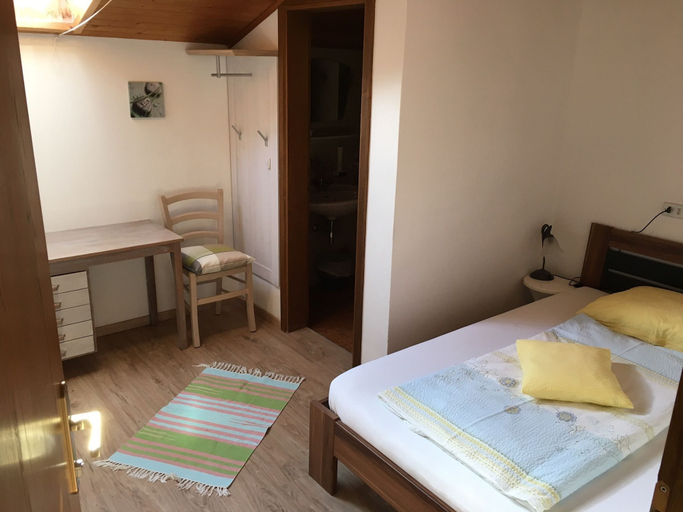 Bedroom 3, Garni Rebhof, Bolzano