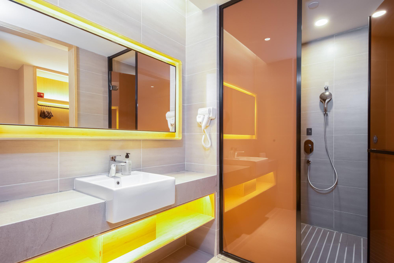 Bathroom, Ji Hotel Shuyang, Suqian