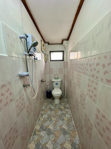 Bathroom 4, Rattana Guesthouse, Luang Prabang