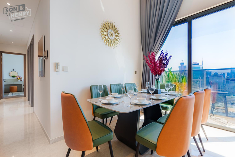 Dining Room 11