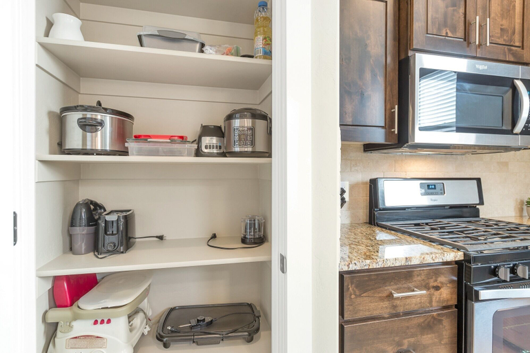 Private kitchen 3, Park View Place 3 Bedroom Home by RedAwning, Washington
